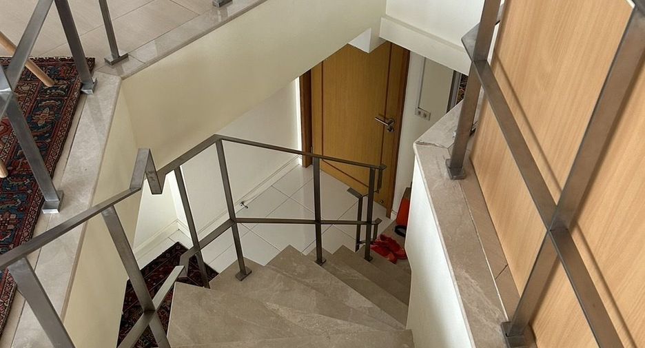 For sale 2 bedrooms condo in Yan Nawa, Bangkok