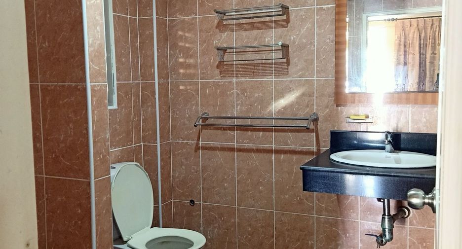 For sale 9 bedrooms retail Space in Thalang, Phuket