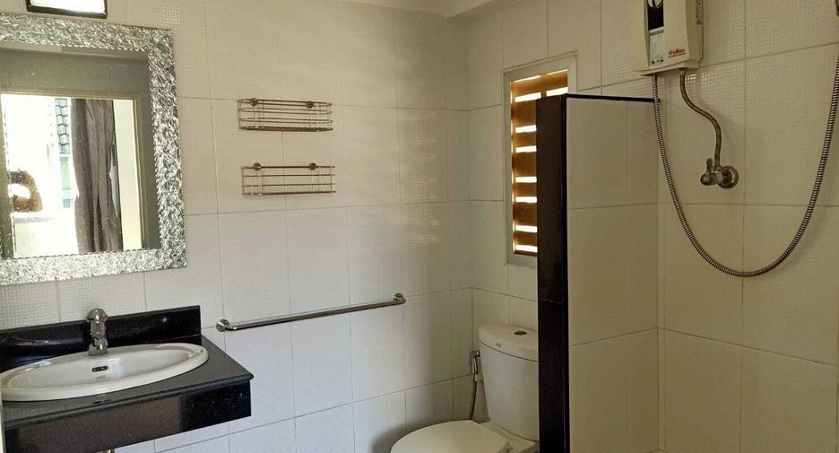 For sale 9 bedrooms retail Space in Thalang, Phuket