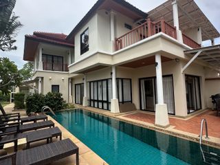 Villa en alquiler de 4 habitaciones en Thalang, Phuket