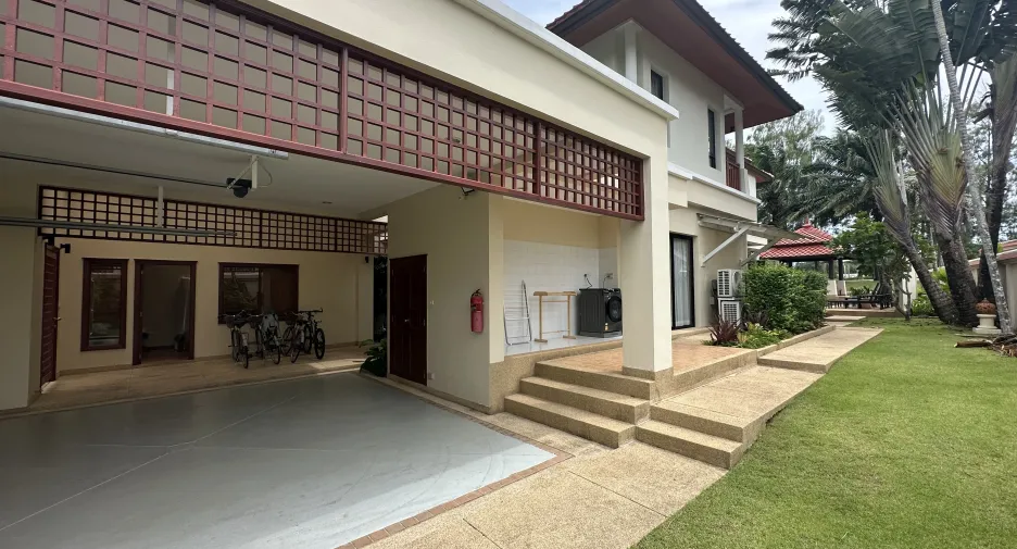For rent 4 bedrooms villa in Thalang, Phuket
