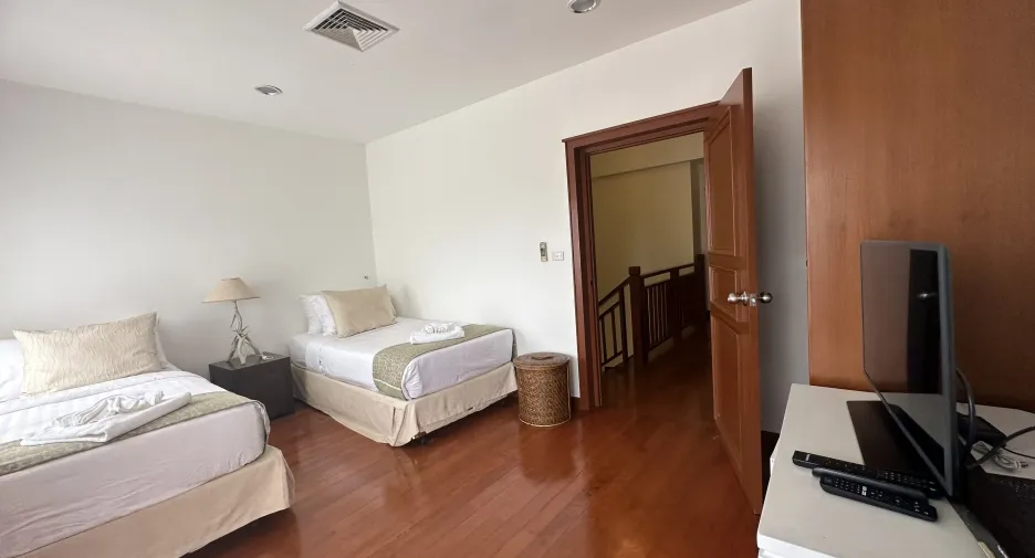 For rent 4 bedrooms villa in Thalang, Phuket