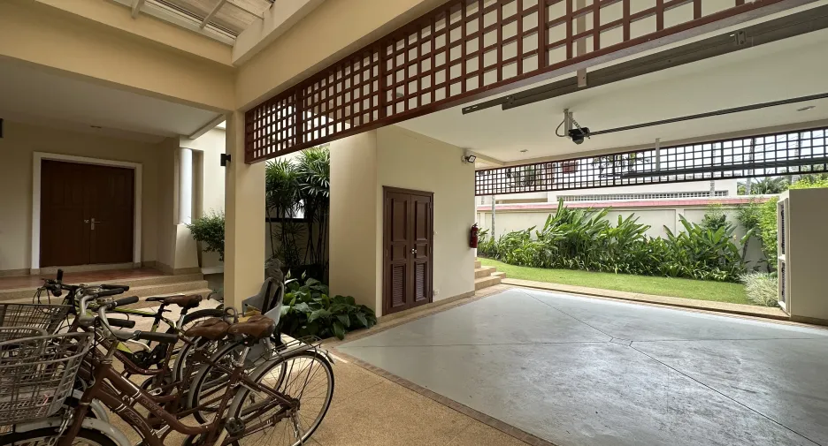 For rent 4 bedrooms villa in Thalang, Phuket