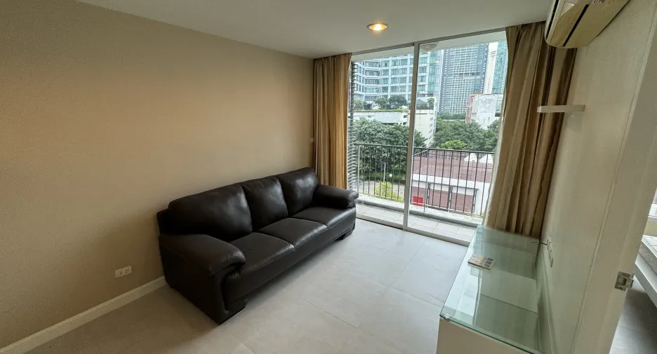 Condo en venta y en alquiler de 2 habitaciones en Sathon, Bangkok