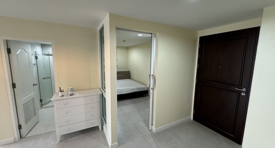 Condo en venta y en alquiler de 2 habitaciones en Sathon, Bangkok