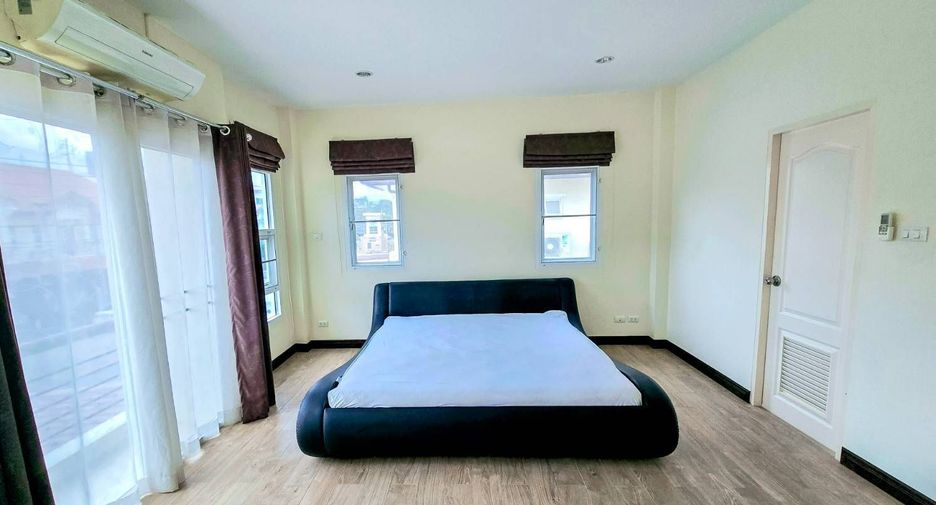 For rent 3 bedrooms townhouse in Thalang, Phuket