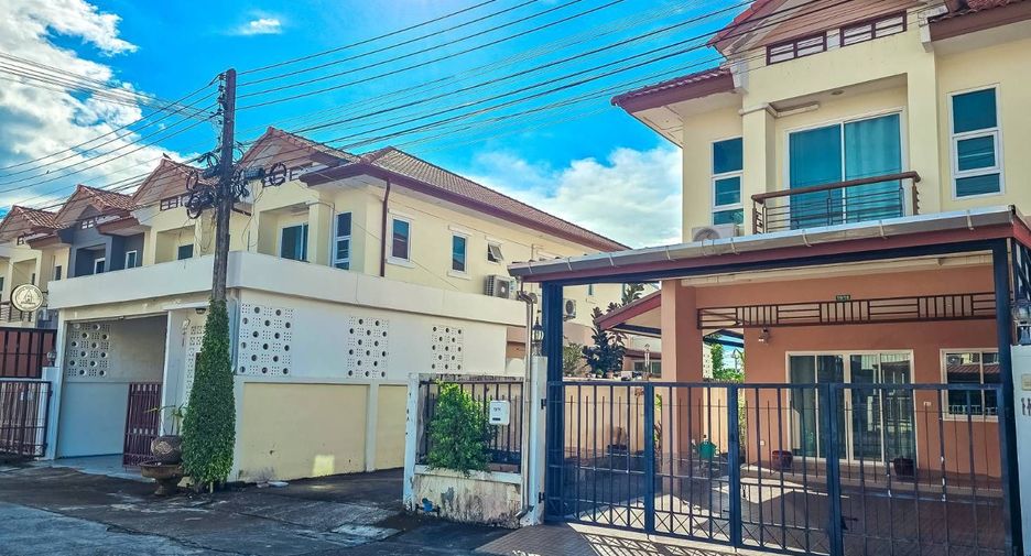 For rent 3 bedrooms townhouse in Thalang, Phuket