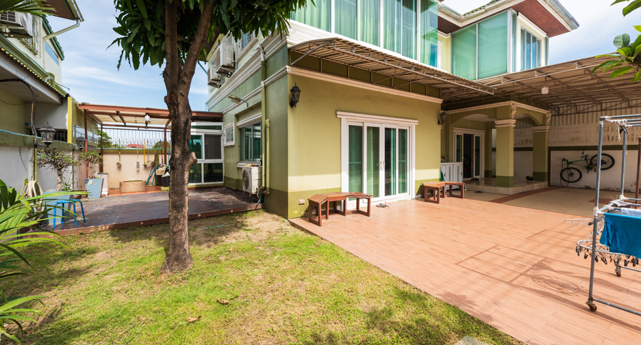 Haus zum Kauf mit 4 Zimmer in Mueang Samut Prakan, Samut Prakan