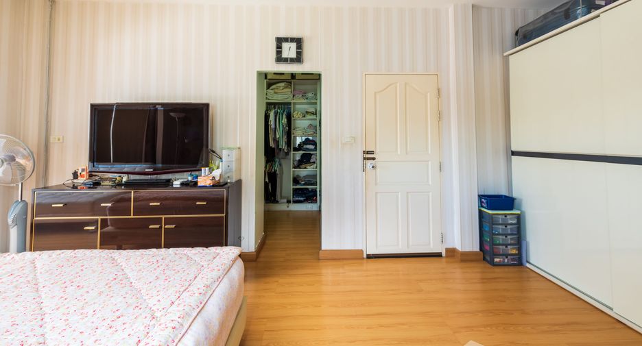 Haus zum Kauf mit 4 Zimmer in Mueang Samut Prakan, Samut Prakan
