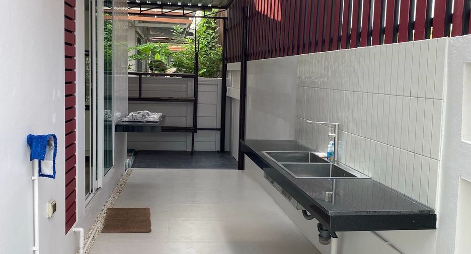 À vendre 3 chambres maison à Saphan Sung, Bangkok