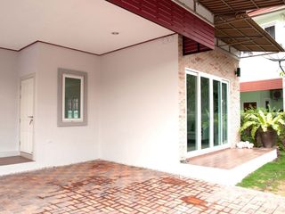 For sale 3 ベッドルーム house in Saphan Sung, Bangkok