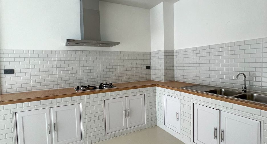 For rent 4 bedrooms house in Thalang, Phuket