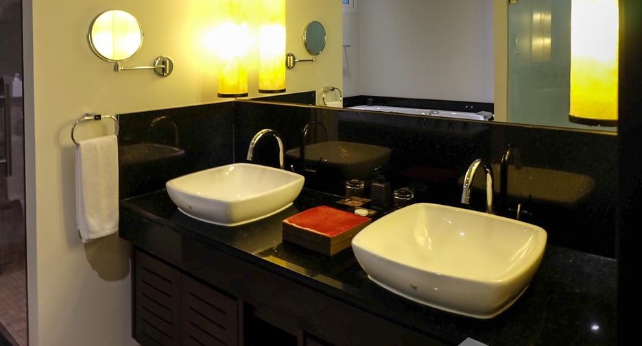 For sale 2 bedrooms condo in Mueang Phuket, Phuket