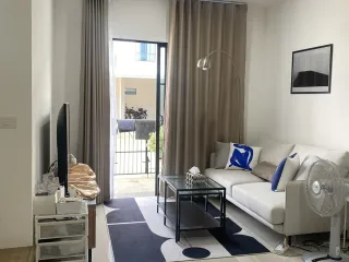 Reihenhaus zum Kauf und zur Miete mit 3 Zimmer in Saphan Sung, Bangkok