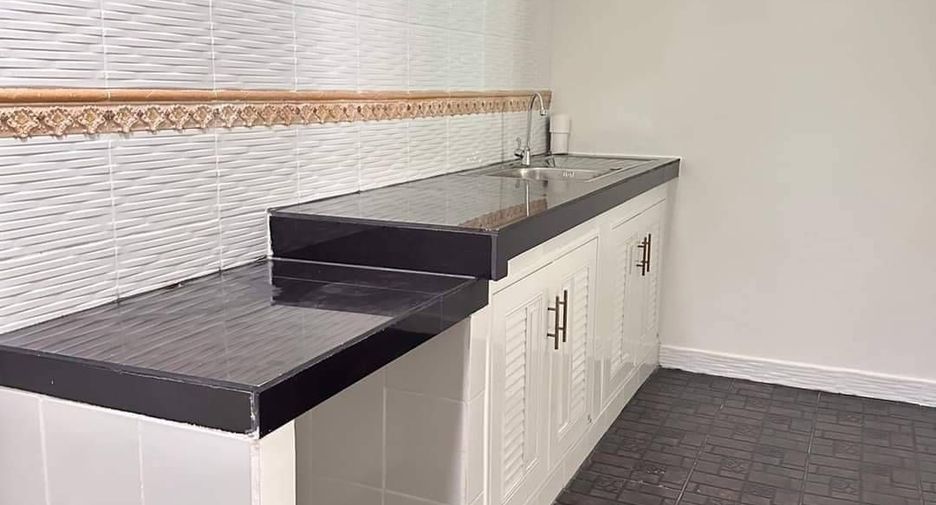 For sale 3 bedrooms townhouse in Mueang Phuket, Phuket