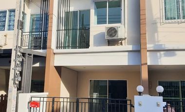 For sale 2 bedrooms townhouse in Khlong Sam Wa, Bangkok