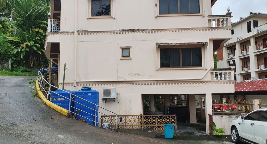 Casa adosada en venta de 3 habitaciones en Kathu, Phuket