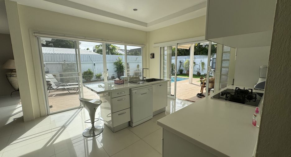 Villa en venta y en alquiler de 3 habitaciones en Mueang Phuket, Phuket