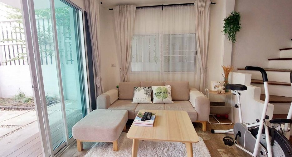 Reihenhaus zum Kauf mit 3 Zimmer in Bang Khen, Bangkok