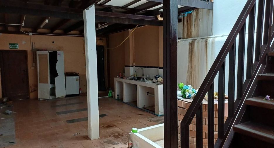 For sale 4 bedrooms retail Space in Mueang Phuket, Phuket