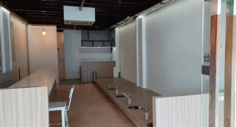 For sale 4 bedrooms retail Space in Mueang Phuket, Phuket