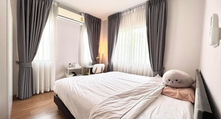Casa en venta y en alquiler de 4 habitaciones en Bang Khen, Bangkok