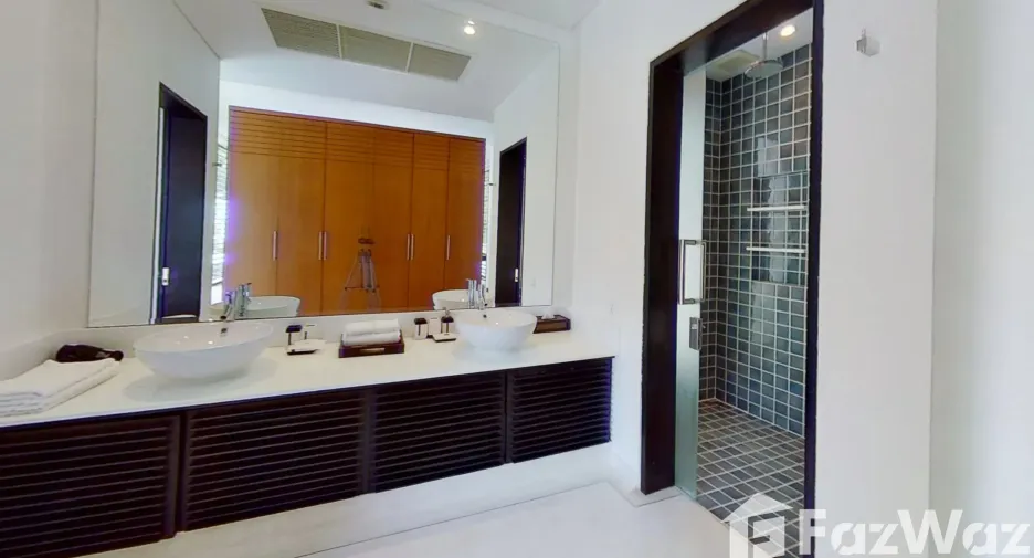 For rent 5 bedrooms villa in Thalang, Phuket