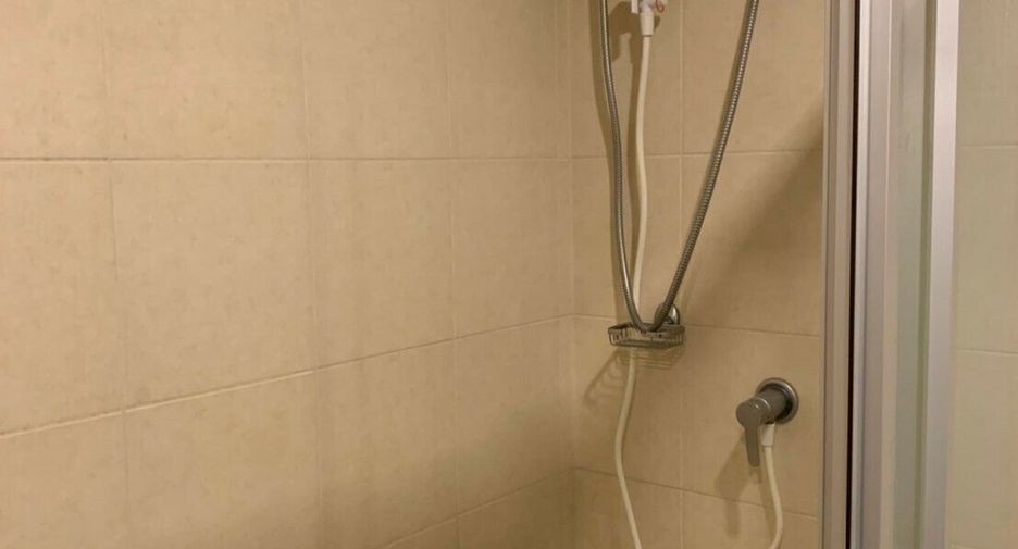 For sale 1 bed condo in Si Racha, Chonburi