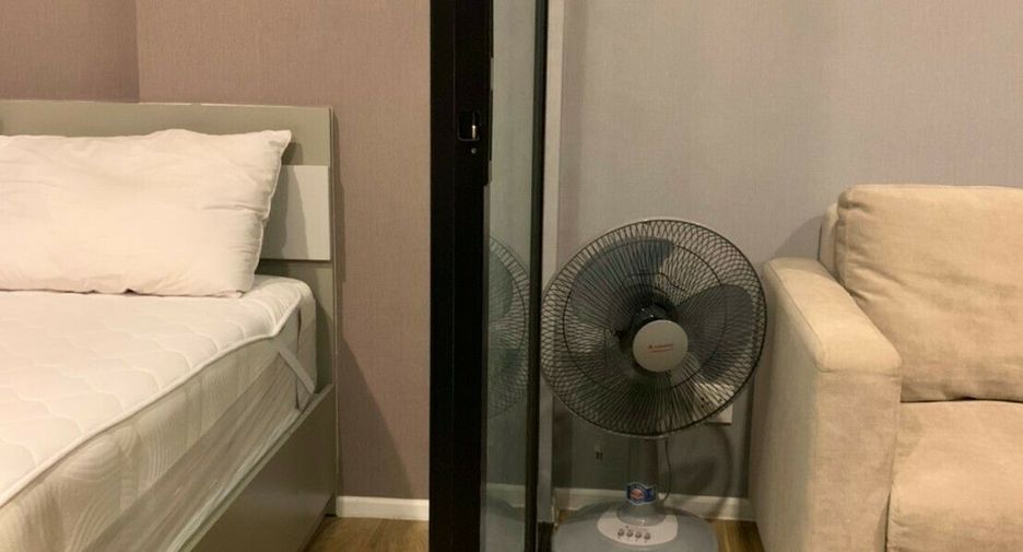 For sale 1 bed condo in Si Racha, Chonburi