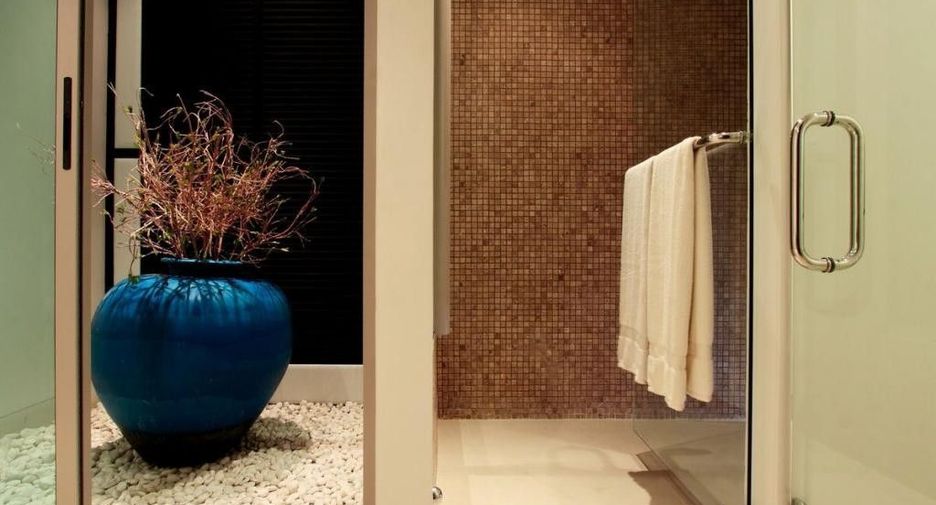 For rent 2 bedrooms condo in Mueang Phuket, Phuket