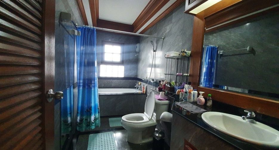 À vendre 4 chambres villa à Kathu, Phuket