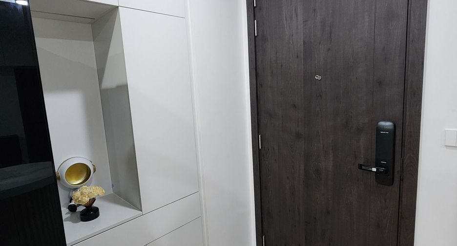 Продажа и аренда 2 спальни кондо в Хуаи Кхщанг, Бангкок