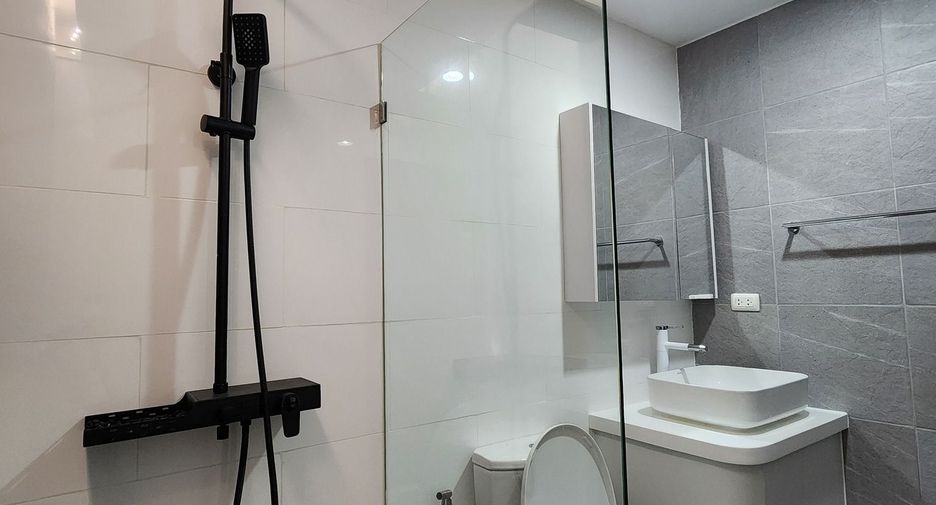 Продажа и аренда 2 спальни кондо в Хуаи Кхщанг, Бангкок