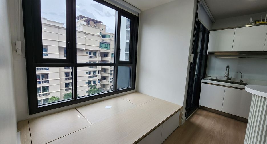 出售 和 出租 2 卧室 公寓 在 Huai Khwang, 曼谷