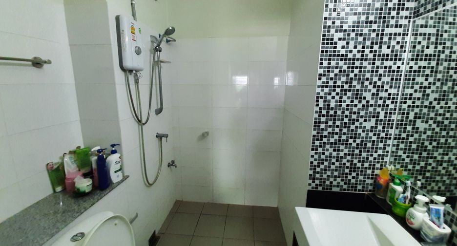 For sale 1 bed condo in Suan Luang, Bangkok