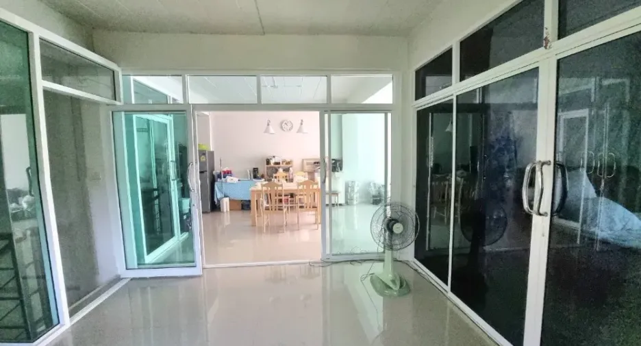 For sale 6 bedrooms townhouse in Lat Krabang, Bangkok