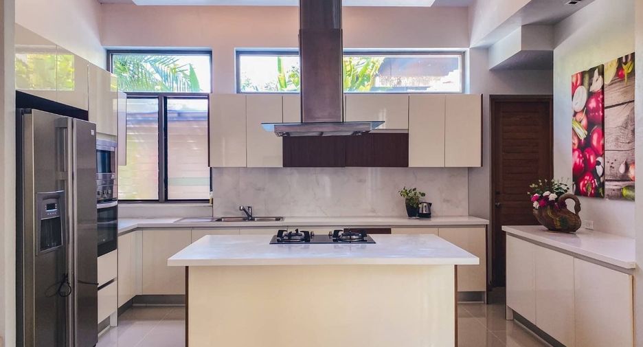 For rent 4 bedrooms villa in Thalang, Phuket