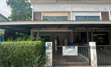 Reihenhaus zur Miete mit 3 Zimmer in Sam Phran, Nakhon Pathom