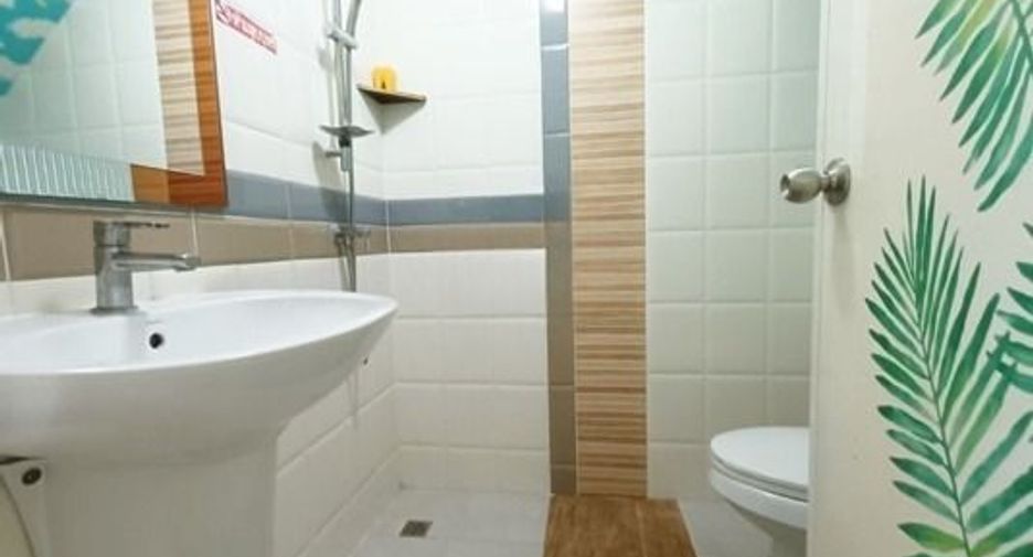For sale 4 bedrooms townhouse in Prawet, Bangkok