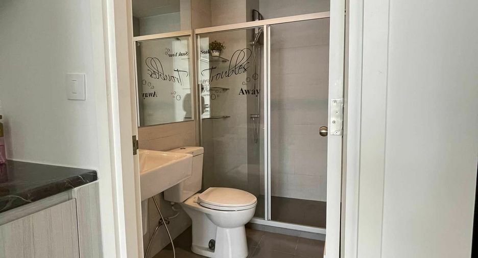 For sale 1 bed condo in Si Racha, Chonburi