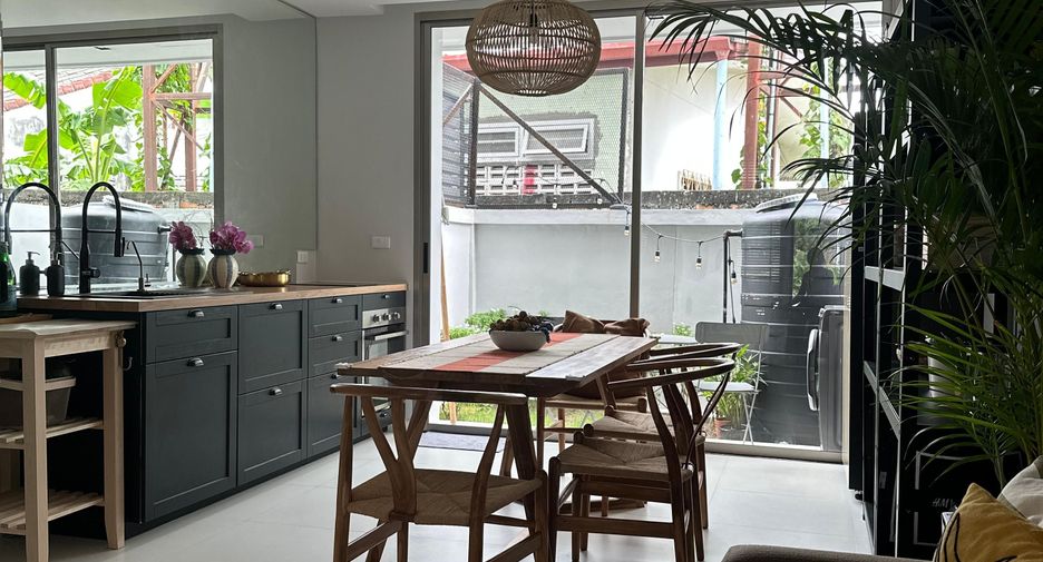 For sale and for rent 2 bedrooms townhouse in Mueang Phuket, Phuket