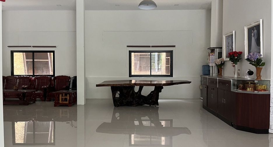 À vendre et à louer 5 chambres villa à Kathu, Phuket