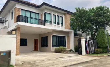 Casa en alquiler de 4 habitaciones en Mueang Nonthaburi, Nonthaburi