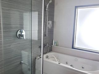 For sale 1 bed condo in Si Racha, Chonburi