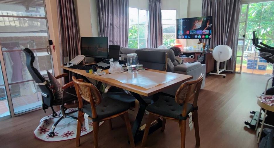 For sale 4 bedrooms house in Thanyaburi, Pathum Thani
