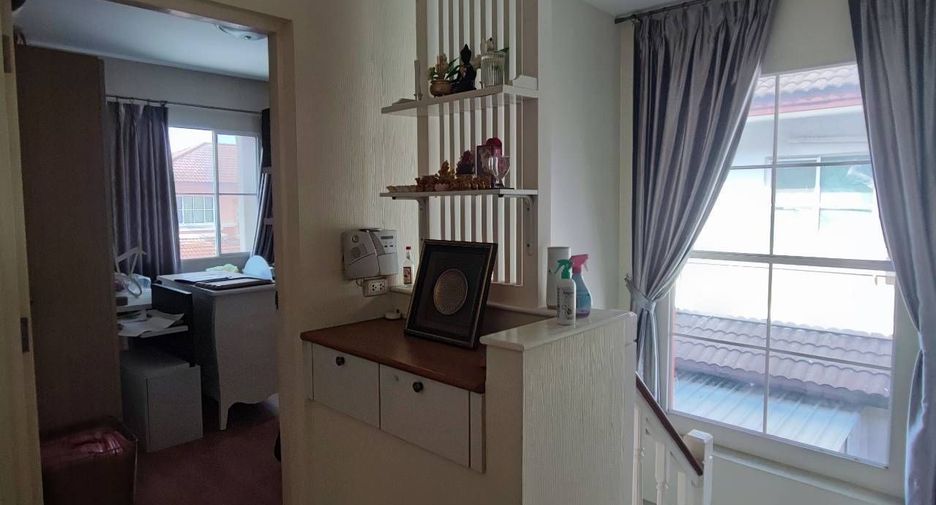 For sale 4 bedrooms house in Thanyaburi, Pathum Thani