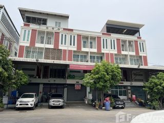 À louer 3 chambres maison à Khlong Luang, Pathum Thani