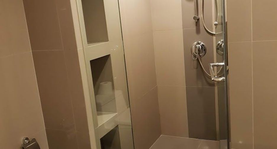 Продажа и аренда 1 кровать кондо в Кхлонг Тоеи, Бангкок