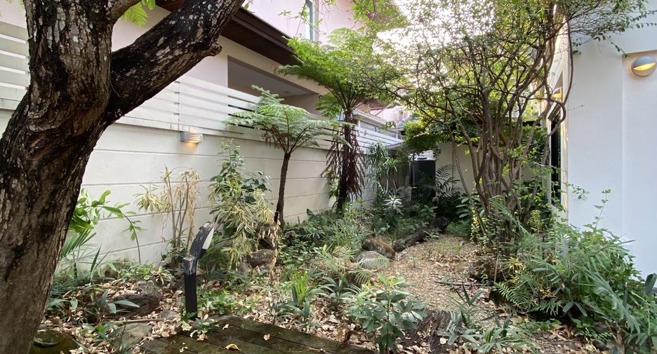 For sale 4 bedrooms house in Pak Kret, Nonthaburi