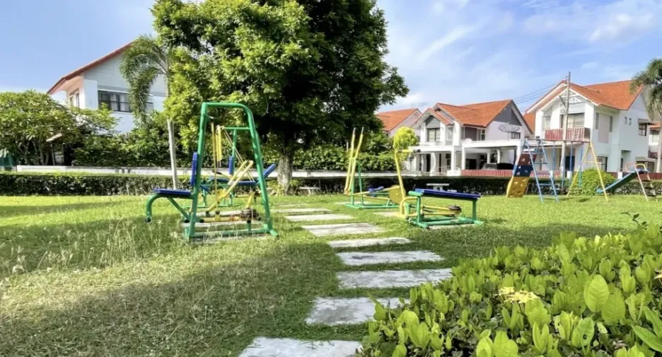 For sale 3 bedrooms house in Si Racha, Chonburi